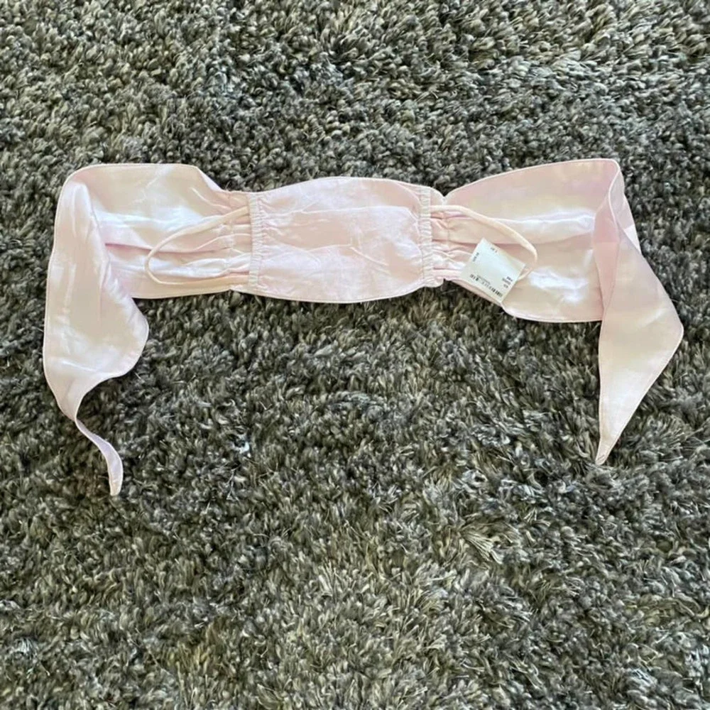 Kids Pink Satin Mask​​​​​​​​​​​